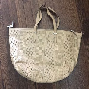 🆕Cream Coach bag.